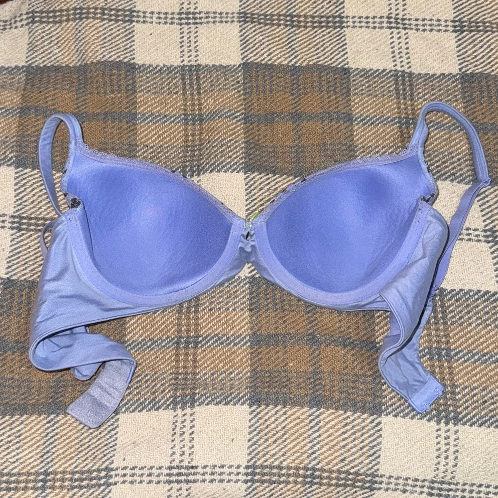 Victoria’s Secret Purple Body By Victoria Lined Demi Convertible Strap Bra 💜